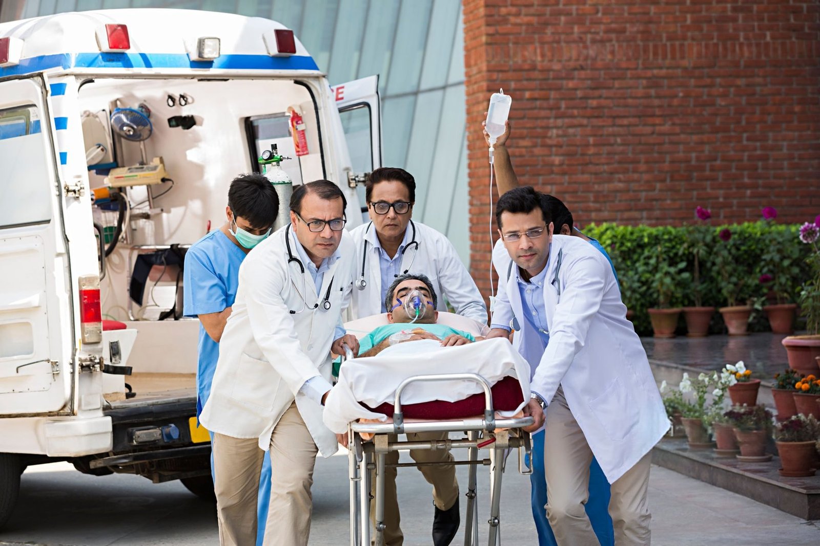 MBBS Doctors for Construction Site 